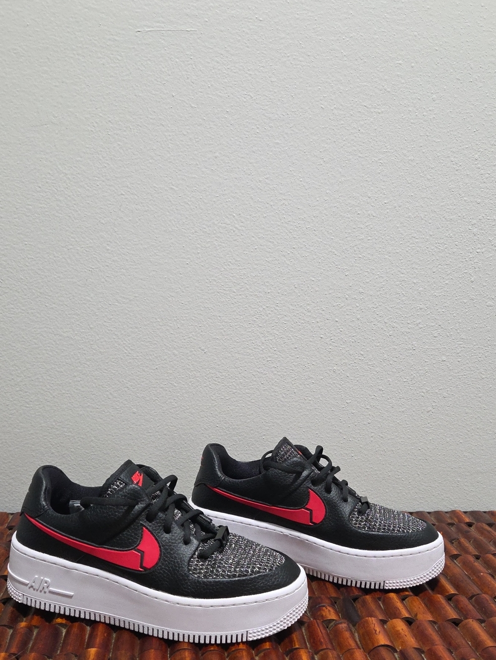Nike Women’s AF1 VALENTINES DAY COLLECTION